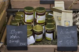 Löwenzahnsirup loewenzahnsirup_kraeutersalz.jpg